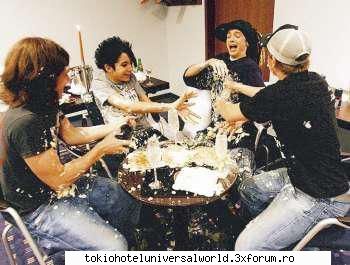Funny TH - ByLLuTzZa Cu PuTzZa - Tokio Hotel